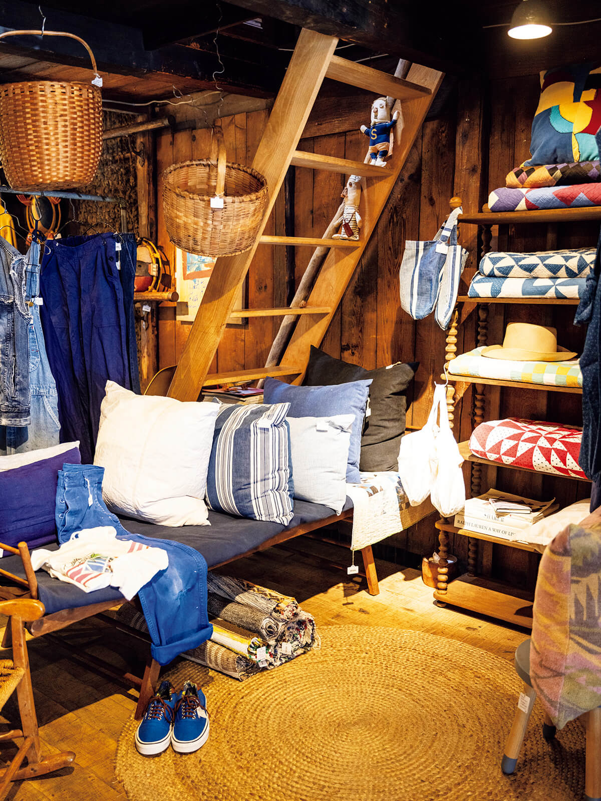 京都〈BROWN.〉店内