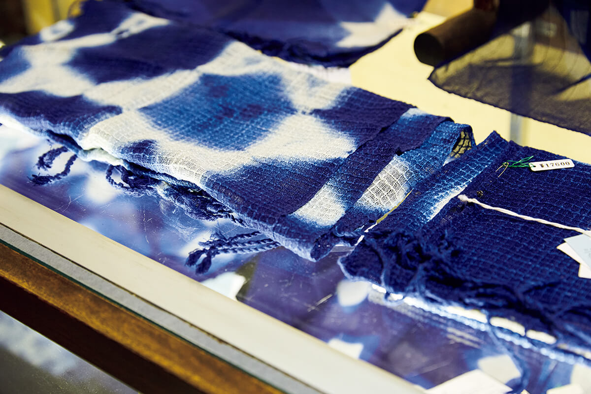 藍染め布、刺し子糸・布、反物