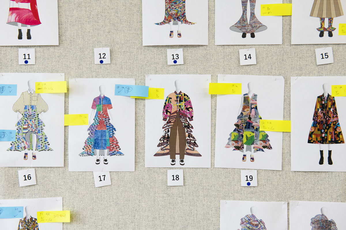 洋服のラフスケッチ