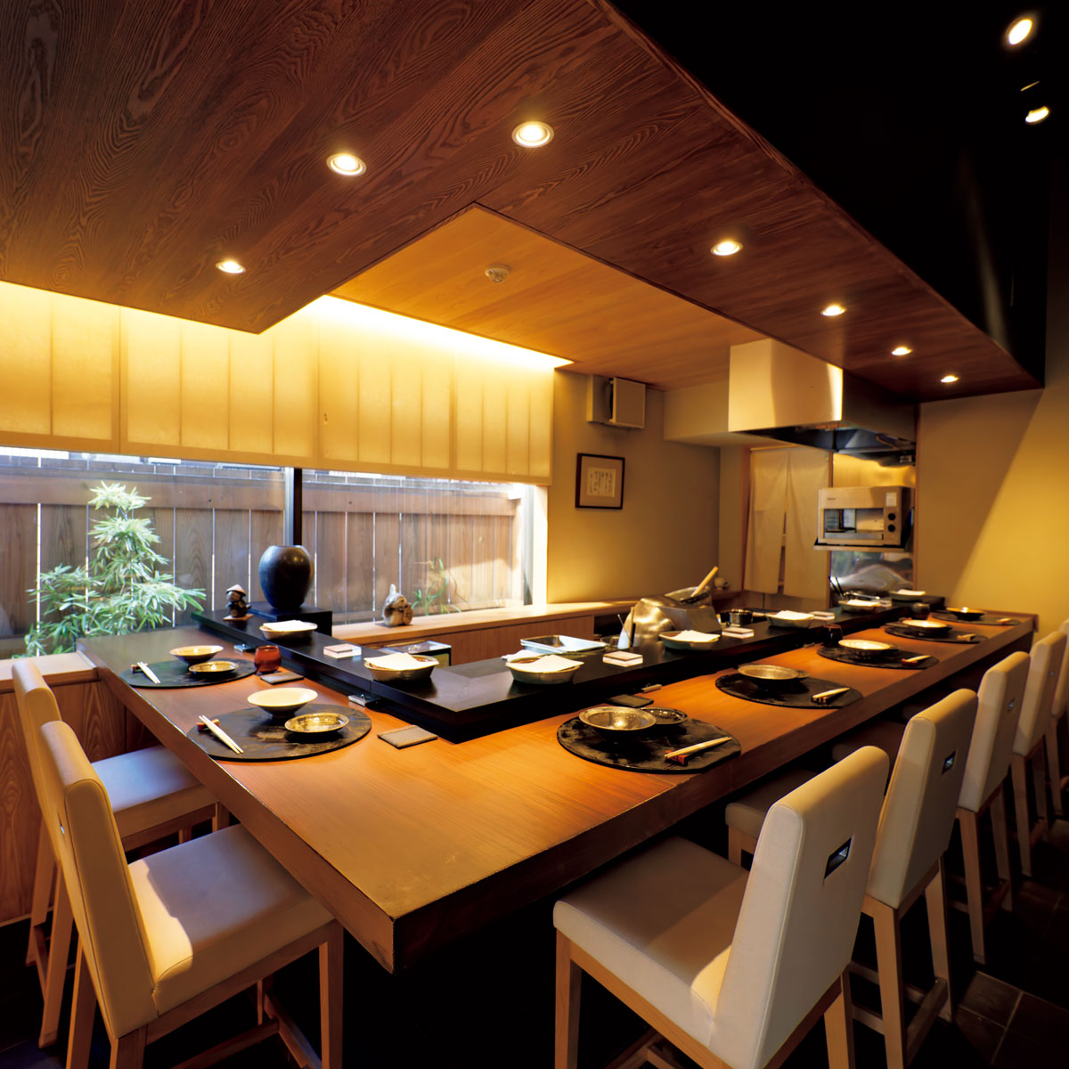 カウンターのみの客席