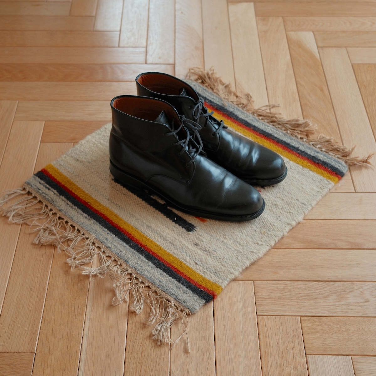 〈TODS〉のショートブーツ