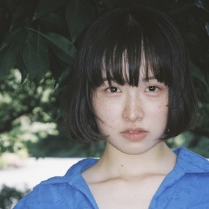 日用品図鑑：俳優・モデル瀬戸璃子の愛用する〈yusho kobayashi〉のシューズ etc.