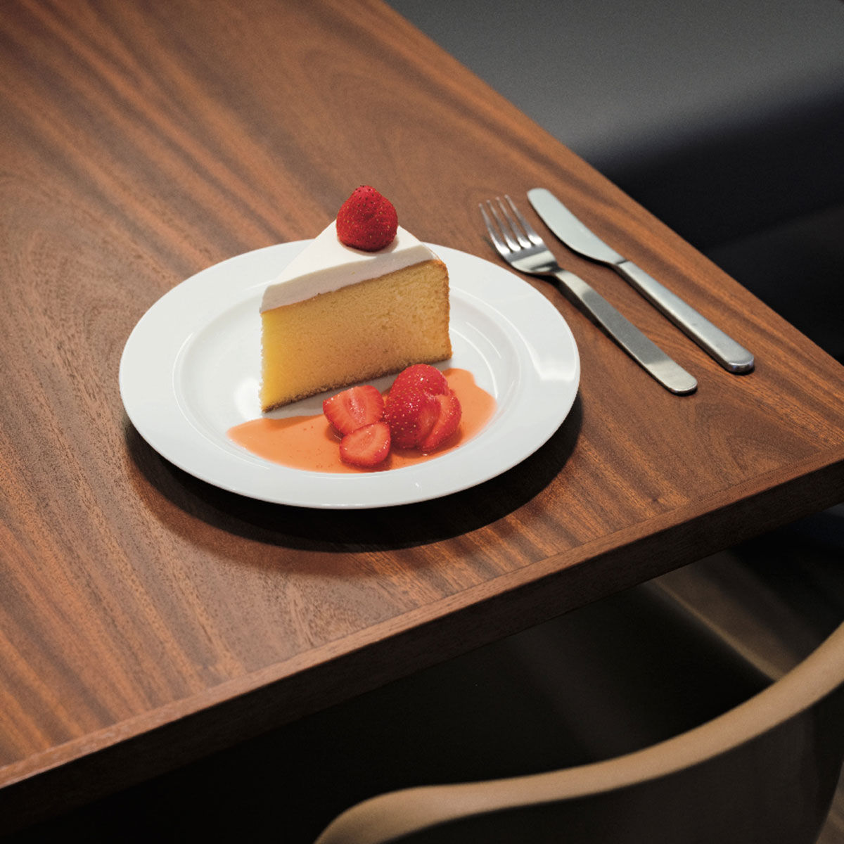 『マーガレット・ハウエル ショップ & カフェ ニュウマン高輪』のヴィクトリアスポンジケーキ