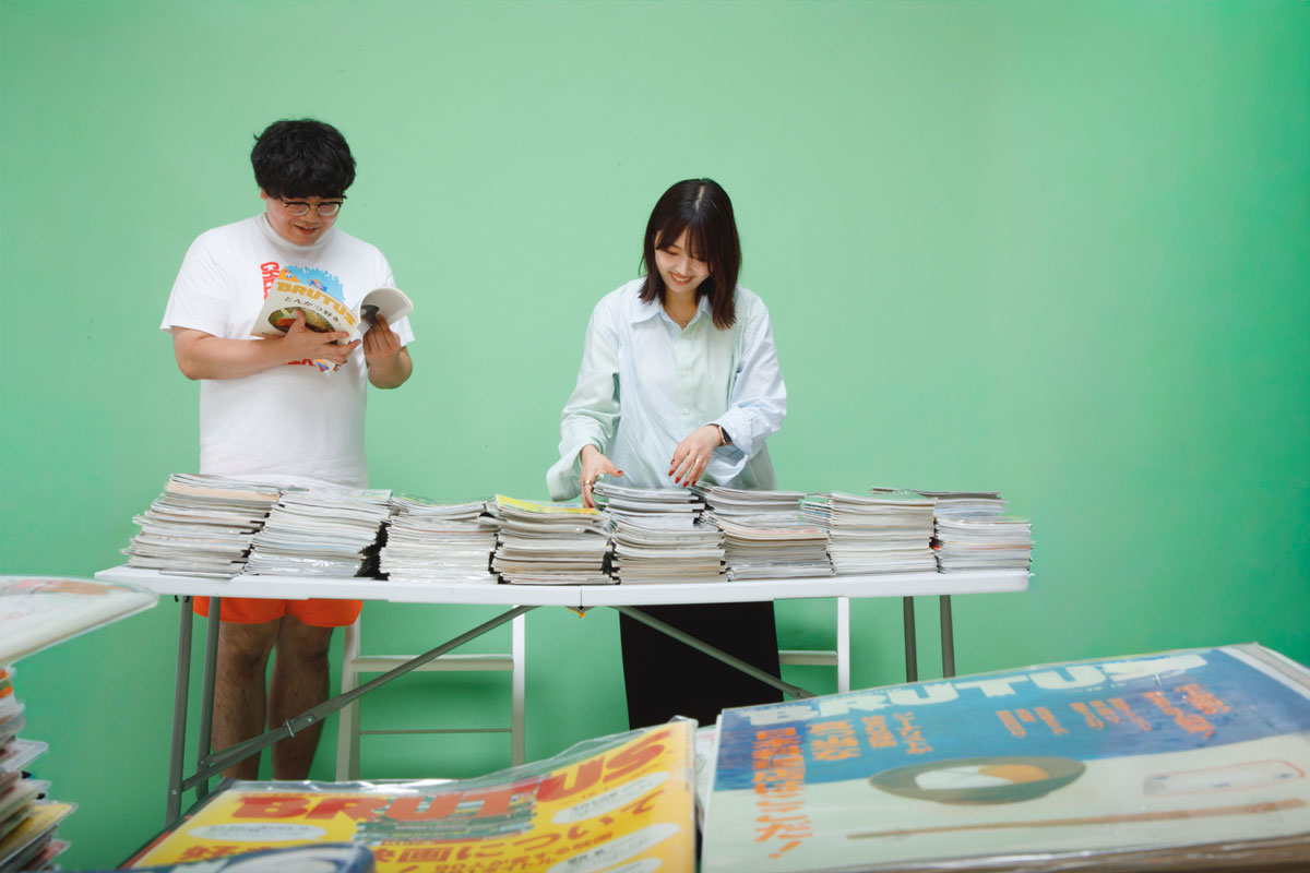 雑誌『BRUTUS』を読む三宅香帆と佐伯ポインティ