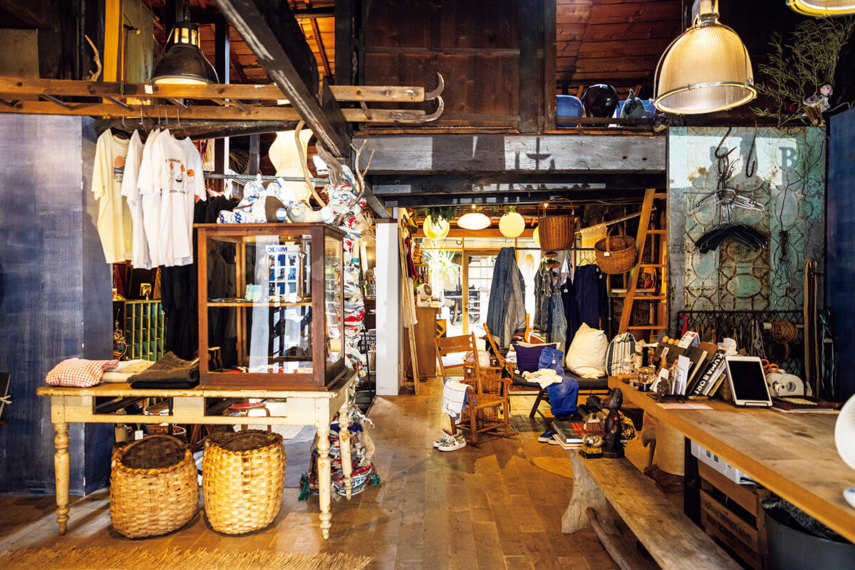 京都〈BROWN.〉店内