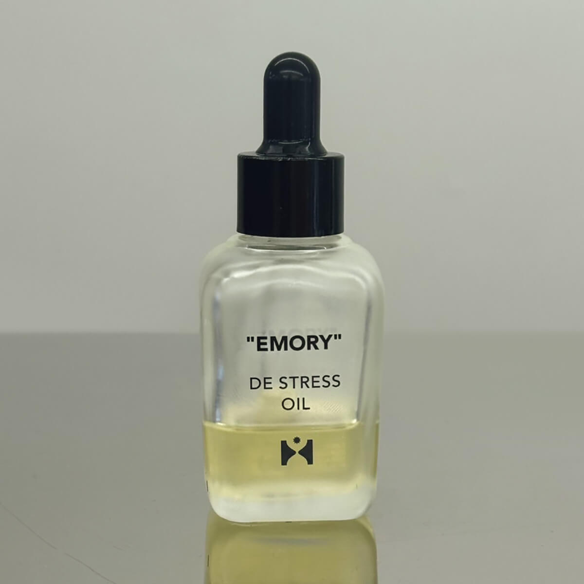 〈フリューリ〉の「ディストレス オイル」