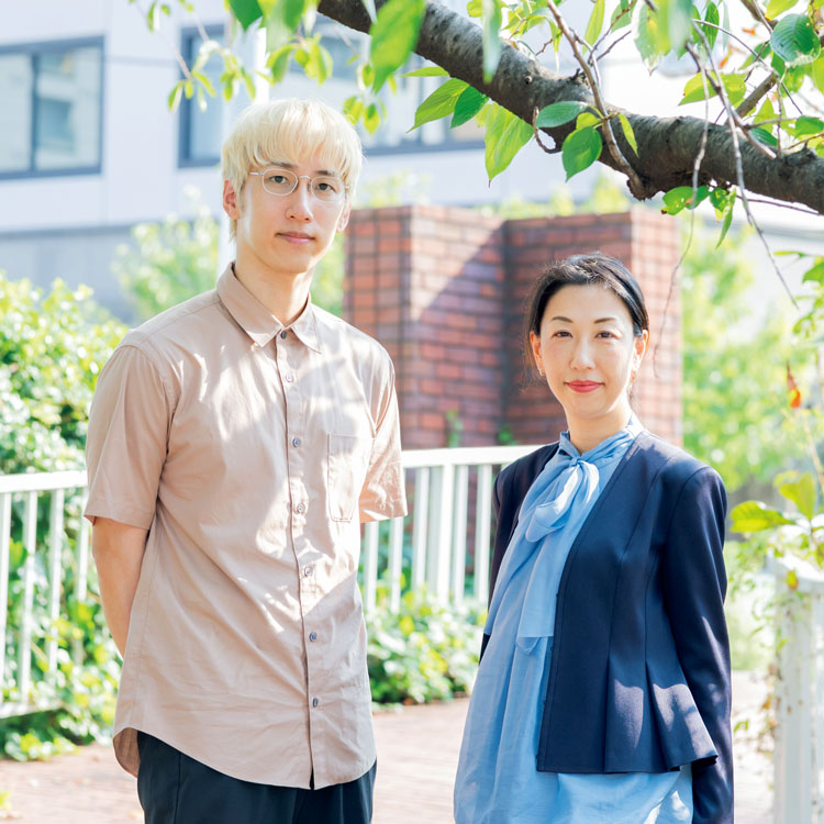 浅井リョウの新作『イン・ザ・メガチャーチ』が完成。オタクとファンダムと小説の力を社会学者・田中東子と語り合う
