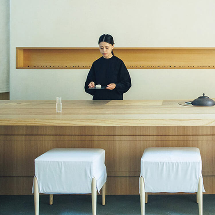 京都〈御菓子丸喫茶〉店内