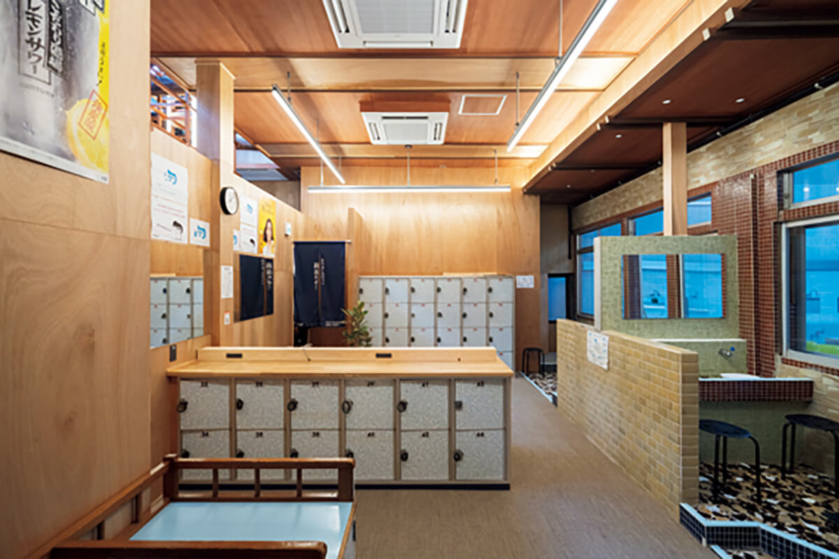 京都〈明司湯〉脱衣所