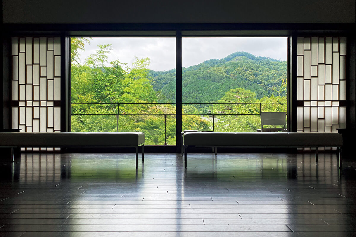 京都〈白沙村荘 橋本関雪記念館〉2階テラス