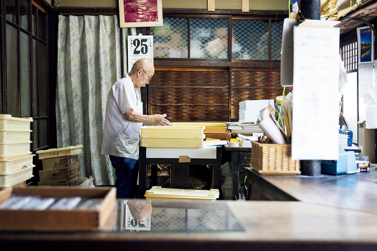 京都〈大黒屋鎌餅本舗〉店内