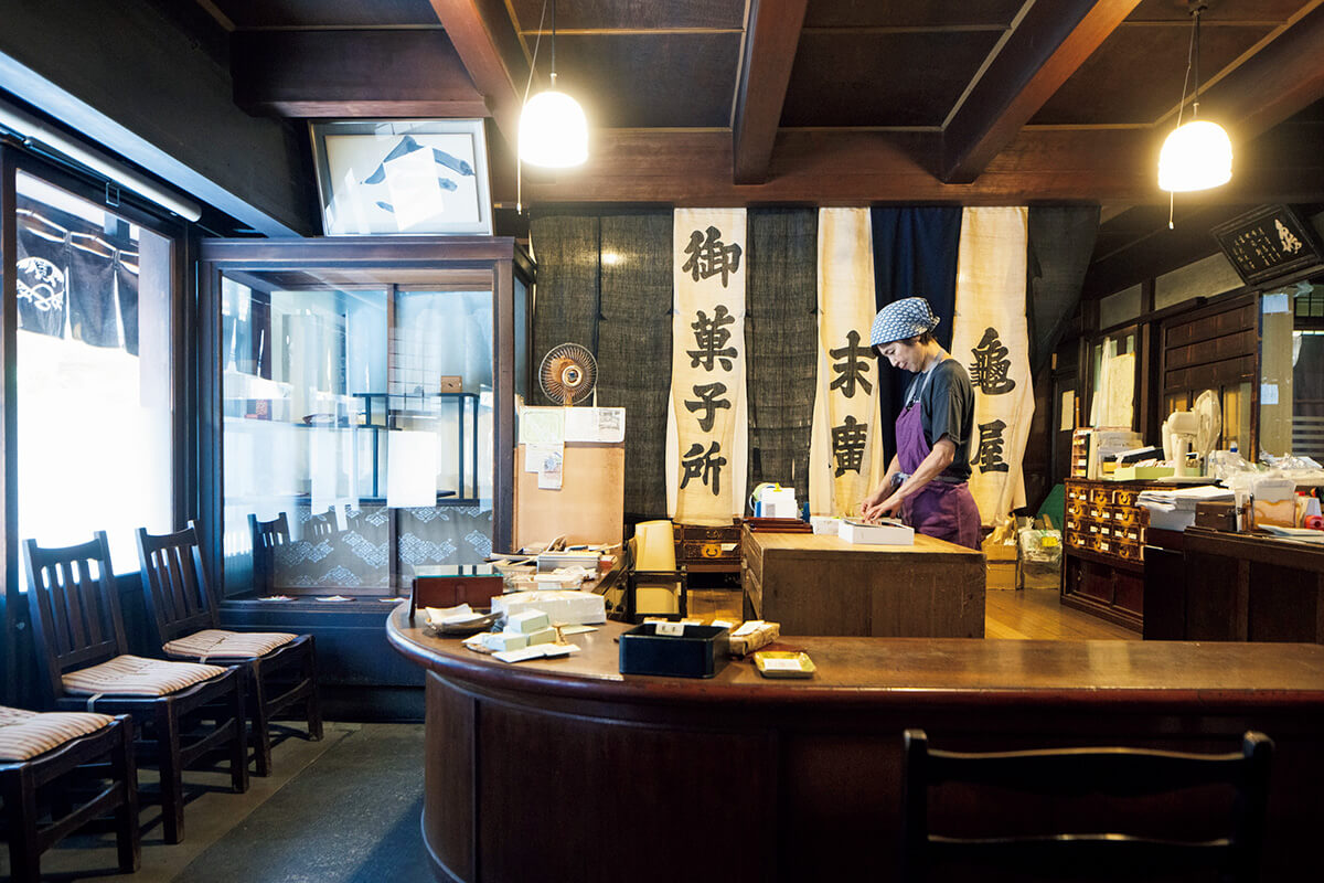 京都〈亀末廣〉店内