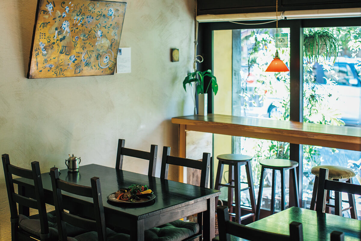 京都〈CAFÉ FROSCH〉店内