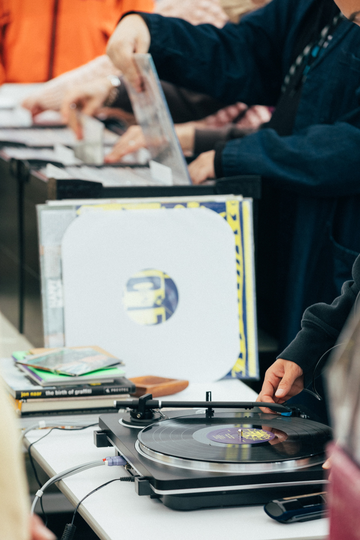 『Analog Market』内の〈Vinyl Shops〉