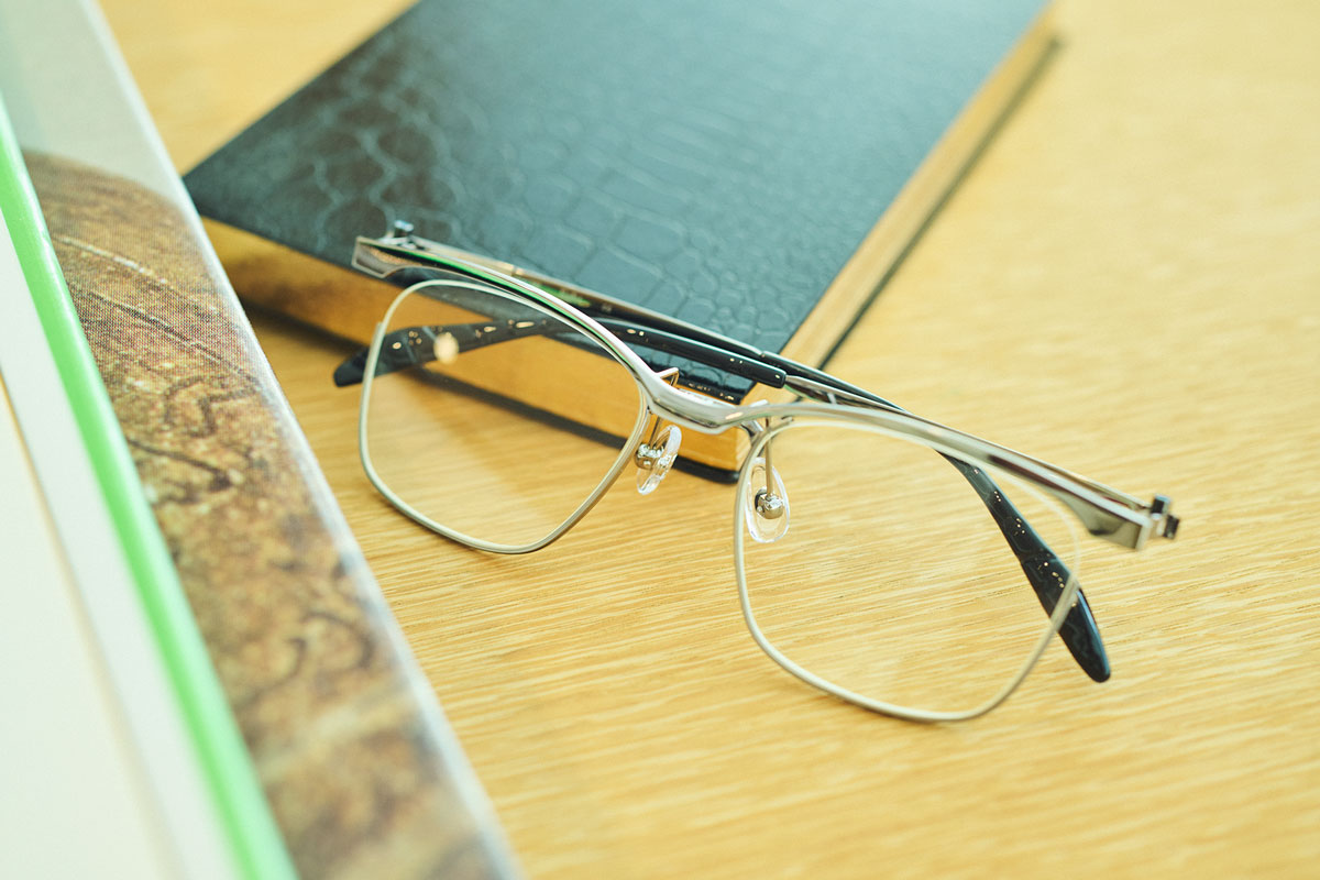 by eyeの眼鏡「light」