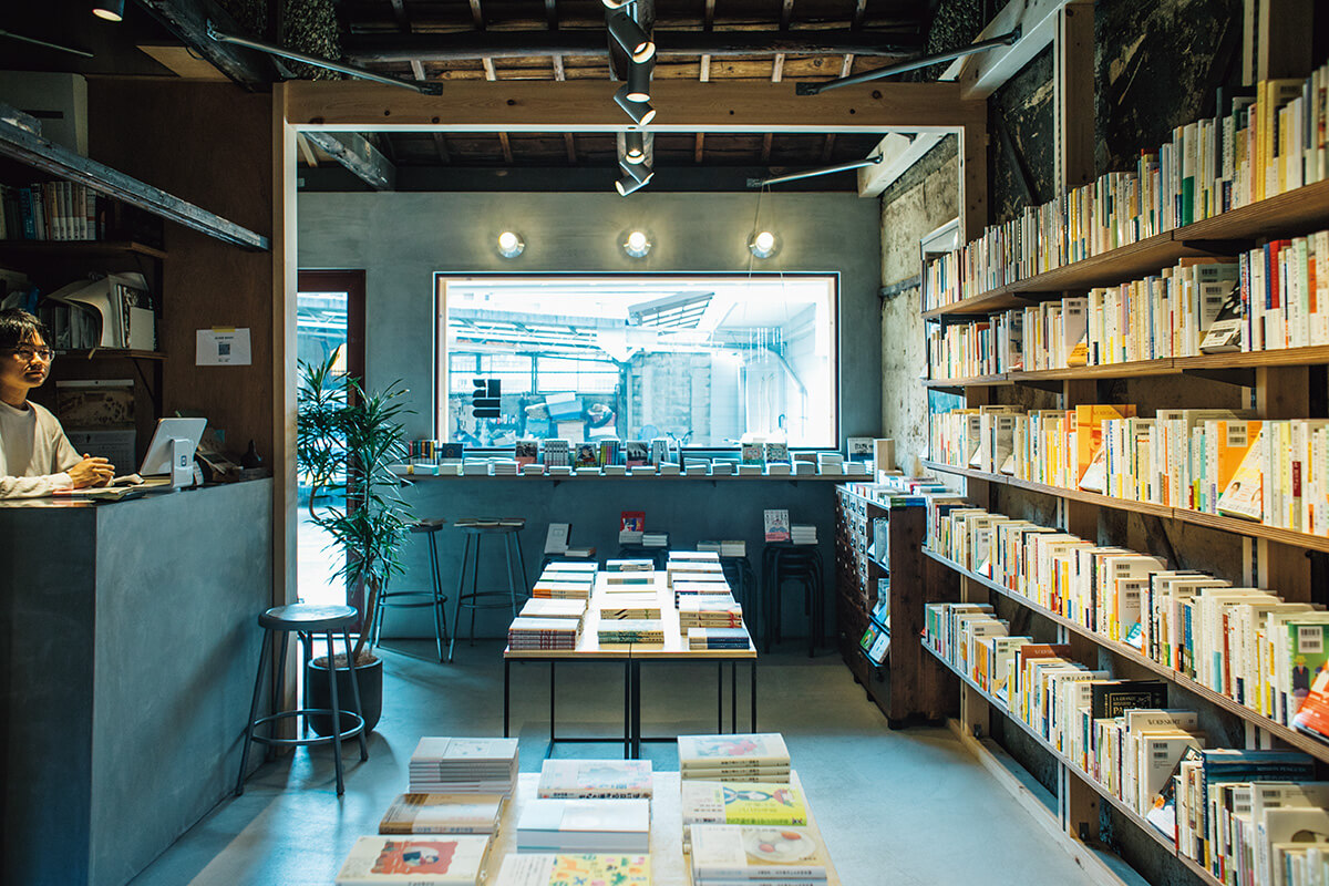 京都〈鴨葱書店〉店内