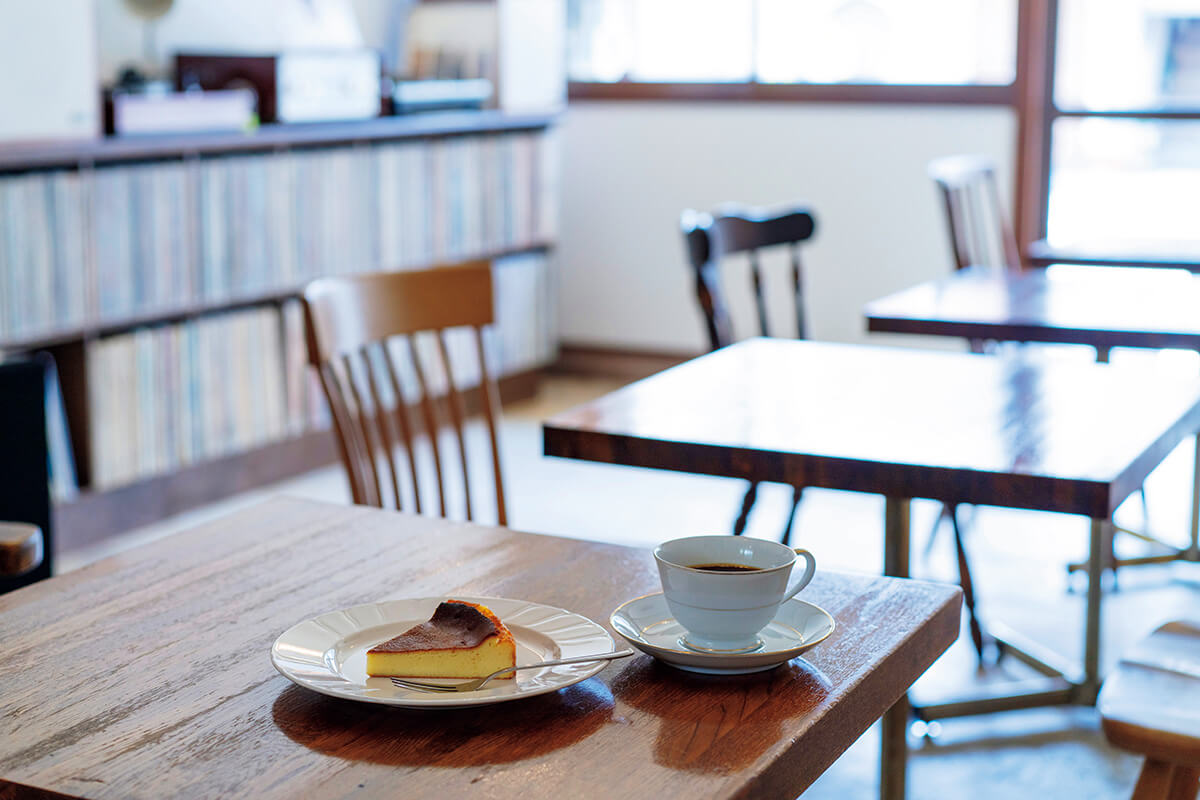 京都〈遠藤珈琲店〉自家焙煎マイルドブレンド、チーズケーキ