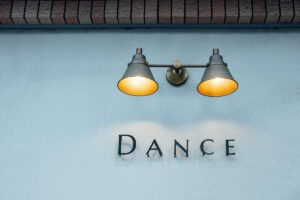 京都〈DANCE〉店頭サイン