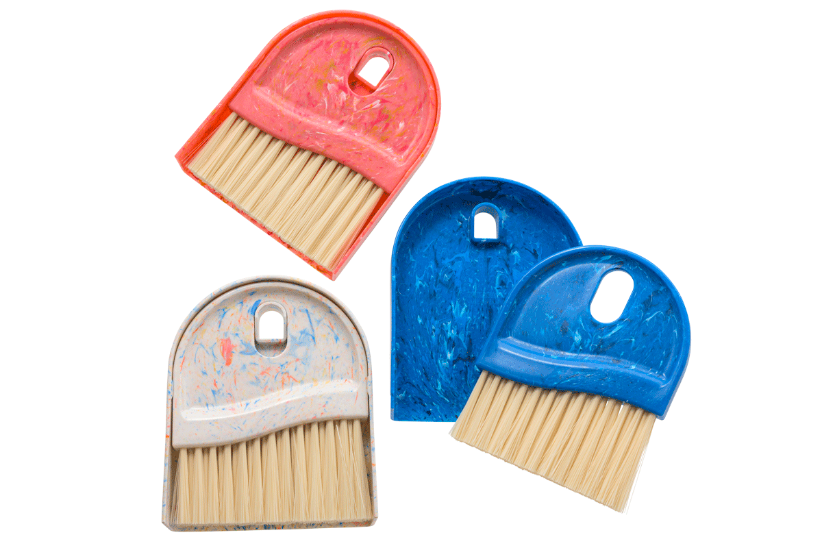 〈CRASOU〉のデスクほうき