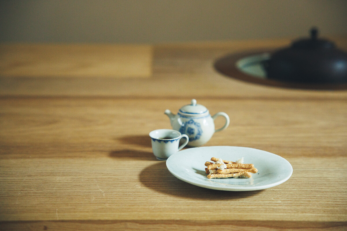 京都〈御菓子丸喫茶〉「トビケラの巣」
