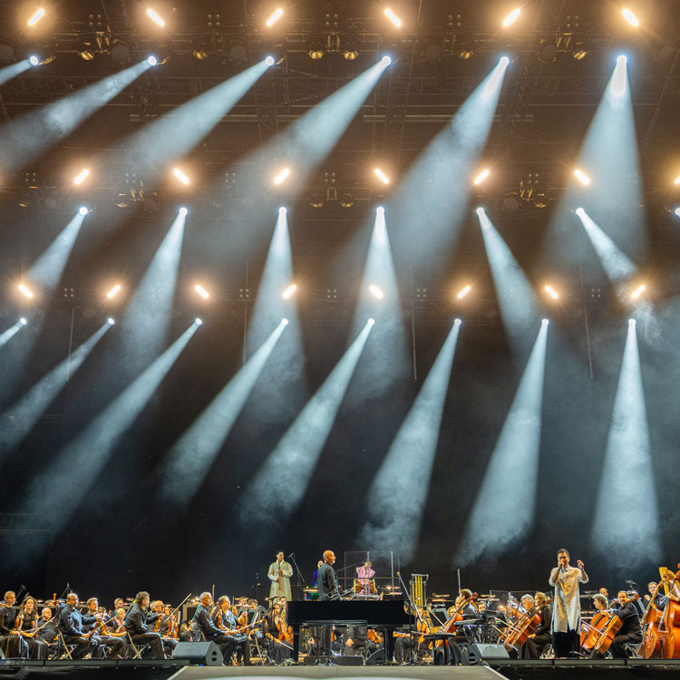 チョン・ジェイルの楽曲のコンサートの様子