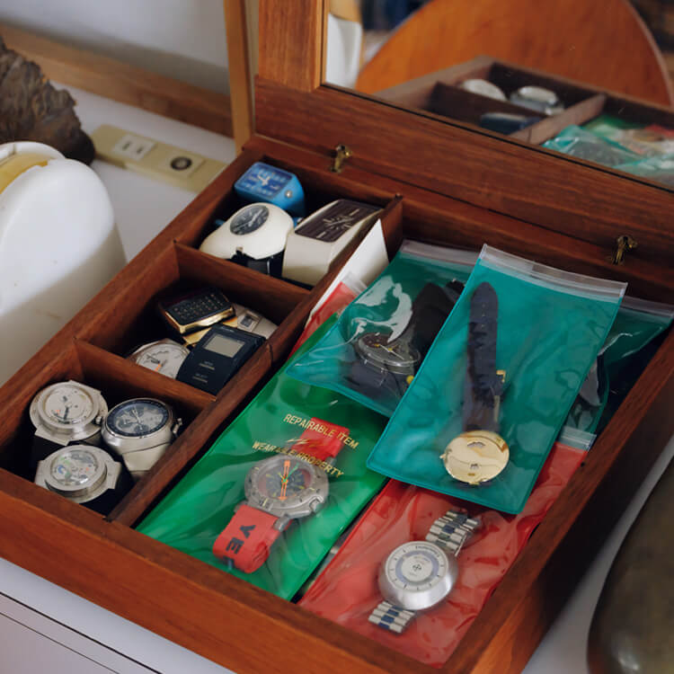 〈ショーメ〉「10A」、〈ゾディアック〉「アストログラフィック」のメカデジタイプ、70年代の〈ランバン〉の時計、〈オメガ〉「スピードソニック」