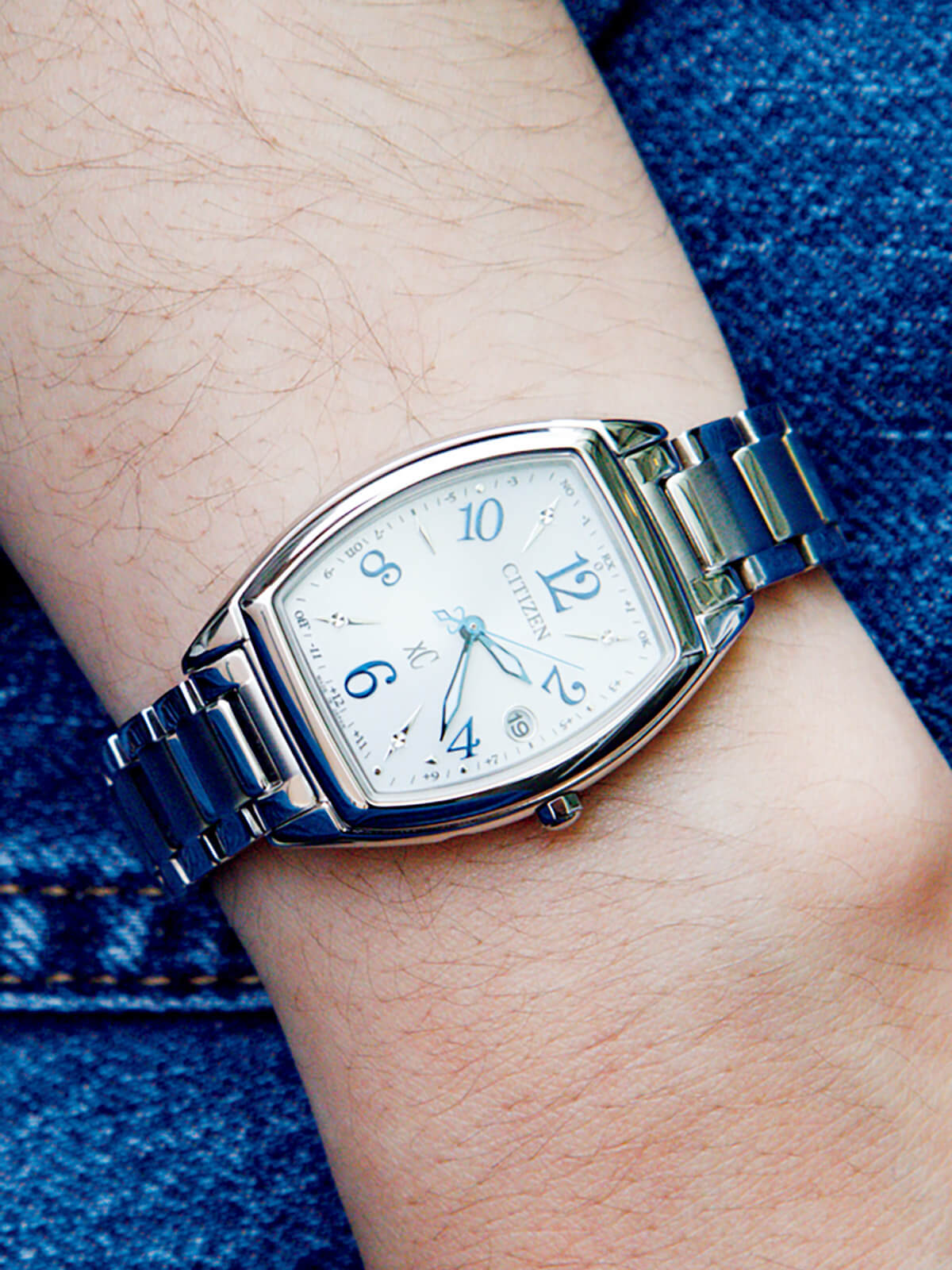 〈シチズン〉クロスシー