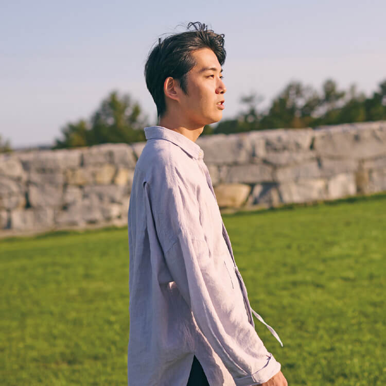 シンガーソングライター・折坂悠太