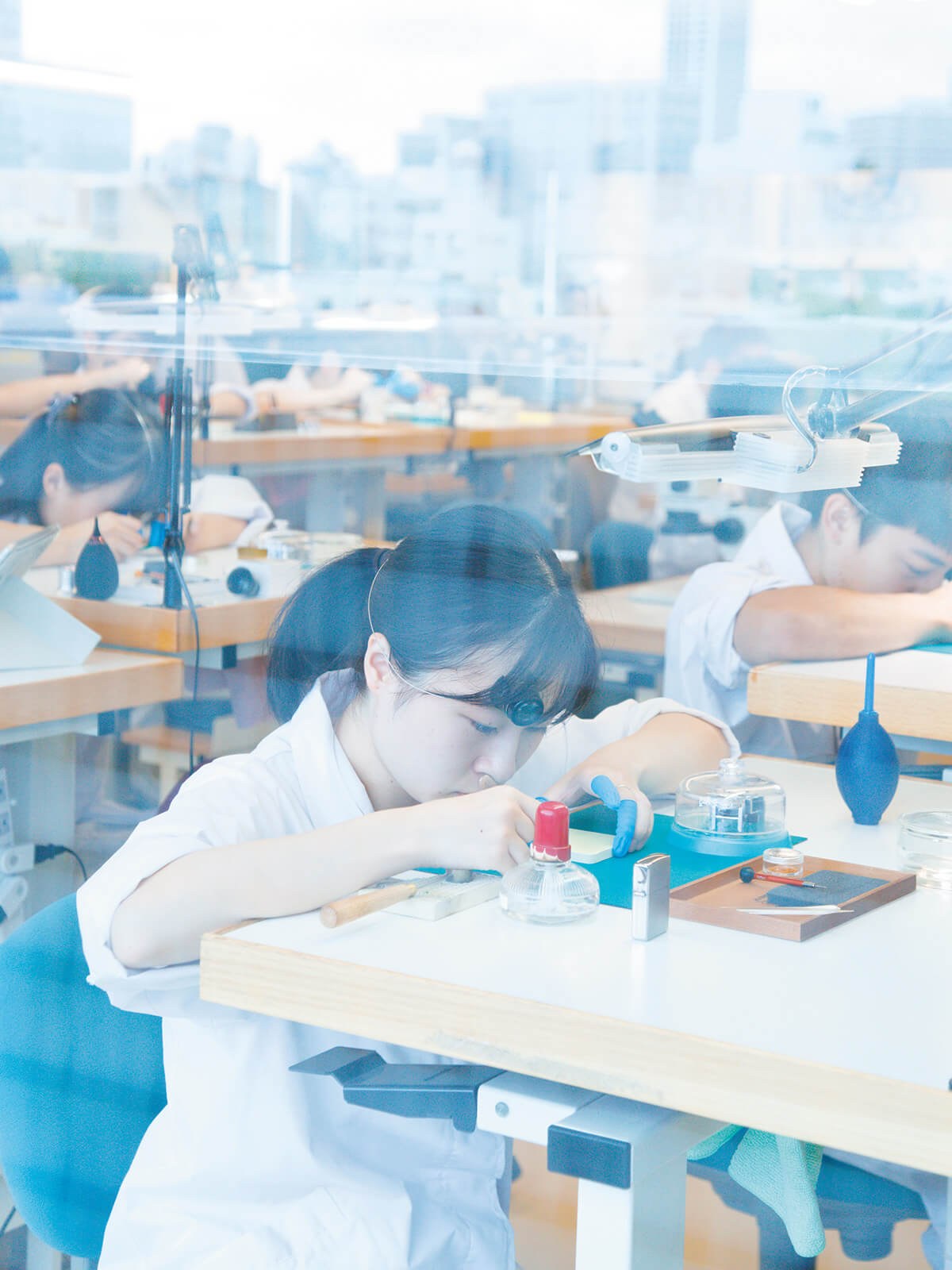 〈ヒコ・みづのジュエリーカレッジ〉ウォッチメーカーコースの授業風景