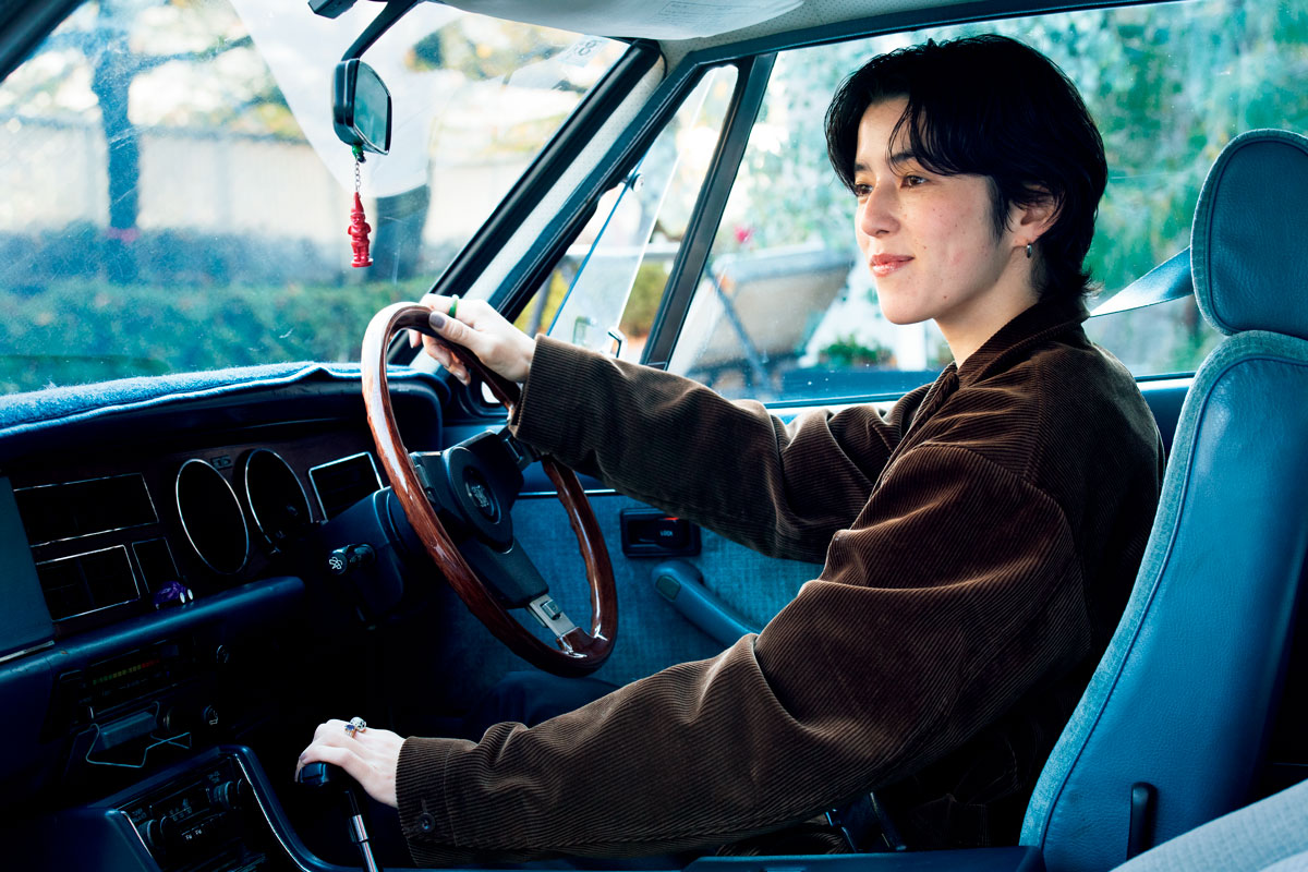 運転する道木マヤ