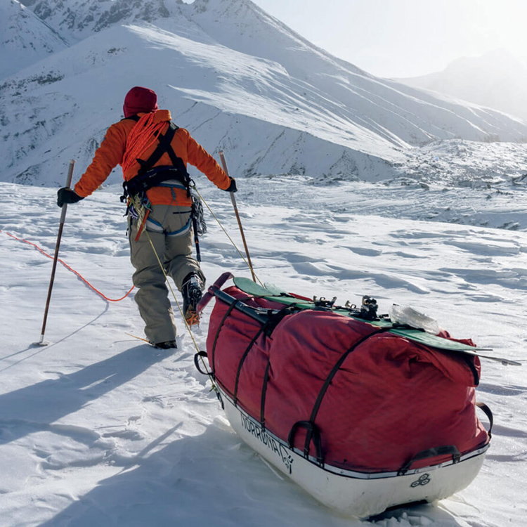 5,500m超の雪山で自分だけのラインを探す。ビッグマウンテンスキーヤー・佐々木大輔の冒険譚