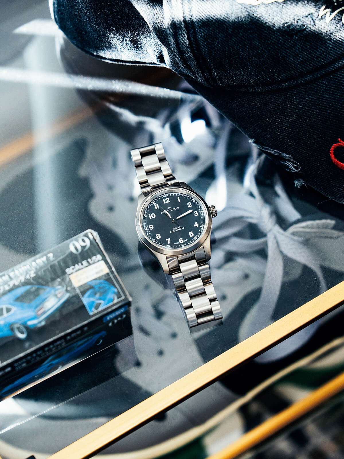 〈ハミルトン〉に〈エンジニアド ガーメンツ〉が別注したミリタリーウォッチ