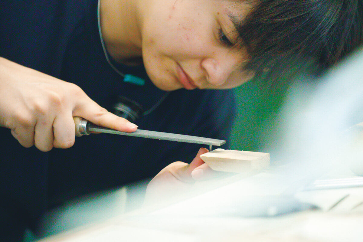 〈ヒコ・みづのジュエリーカレッジ〉ウォッチメーカーコースの授業風景