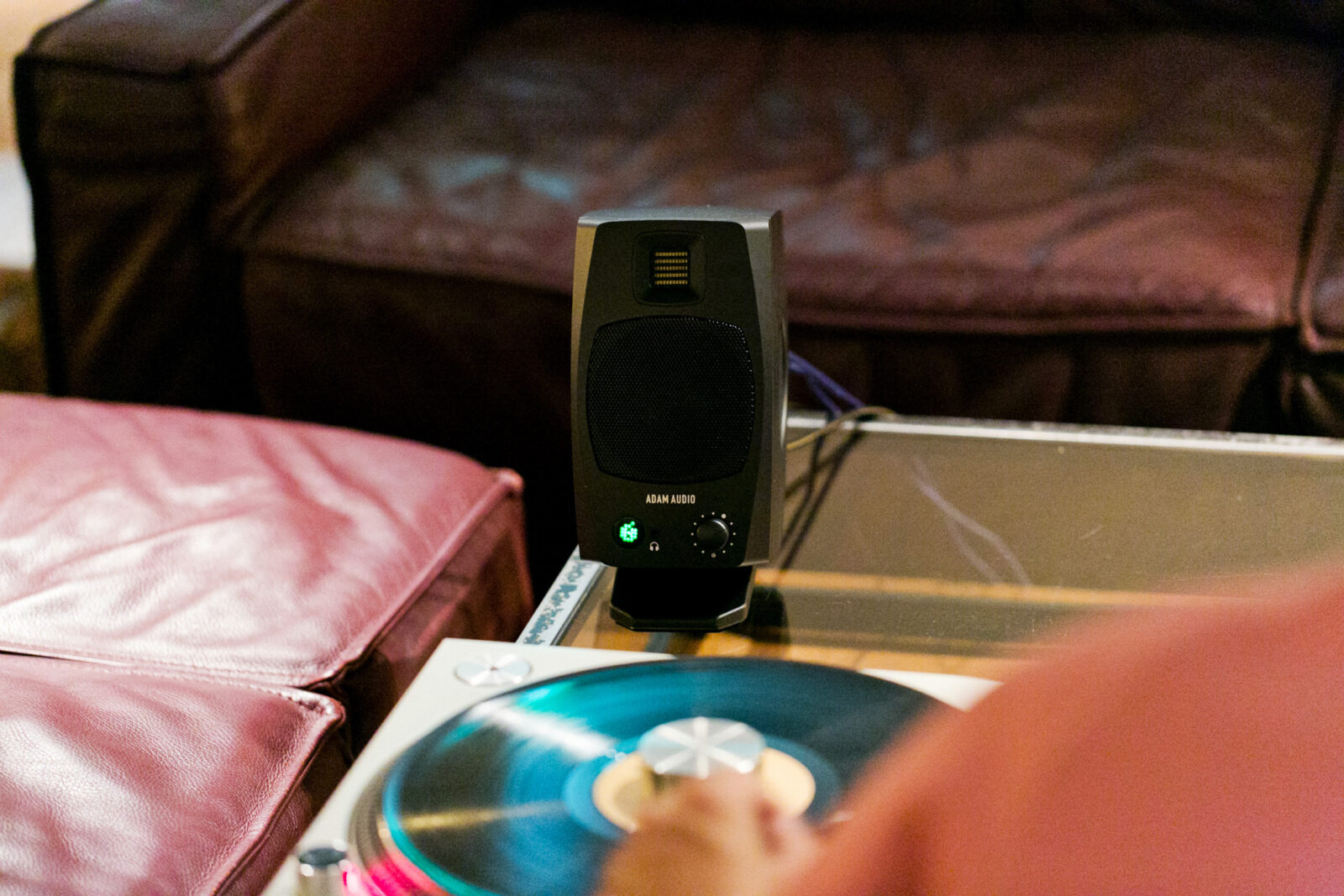 モニタースピーカーのADAM Audioの《D3V》