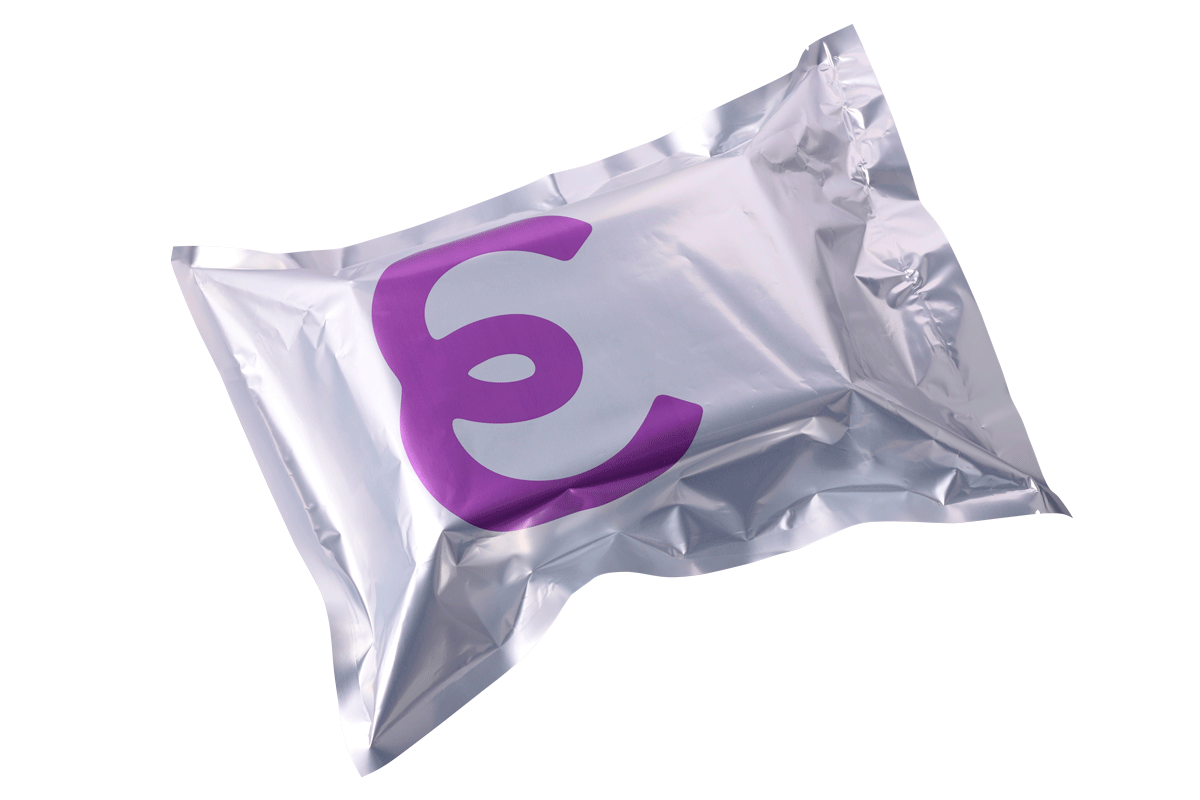 冷凍便で届く〈planet rolls〉シナモンロールのBOX