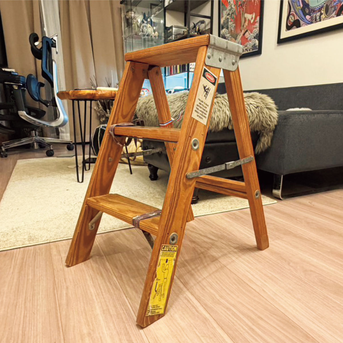 〈ケラー〉のウッドステップラダー