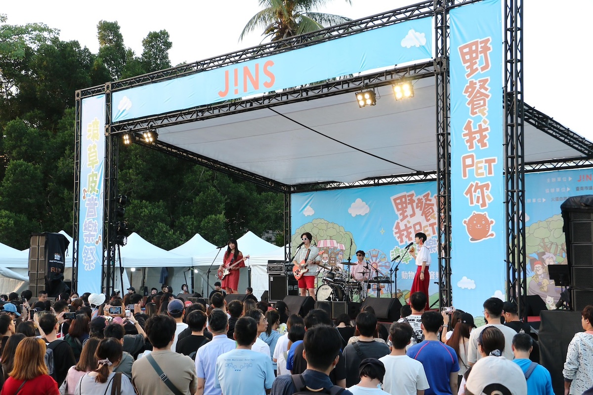 JINS 芝生音楽祭