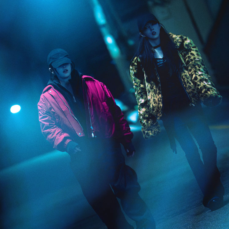 キン・ジョンソ（左）と主演のハン・ソヒ（右）