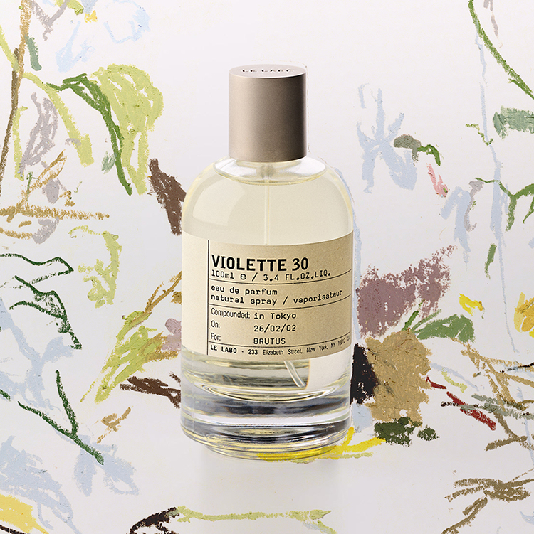 〈LE LABO〉の最新作「VIOLETTE 30」の香りをイラストレーター・三宅瑠人が描く