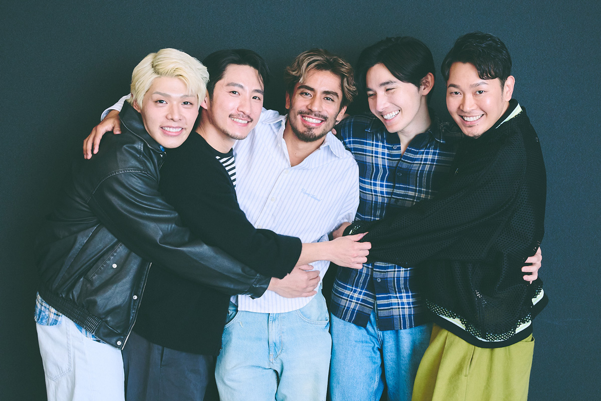 左から、トモアキさん、テホンさん、ウィリアムさん、イザヤさん、カズユキさん