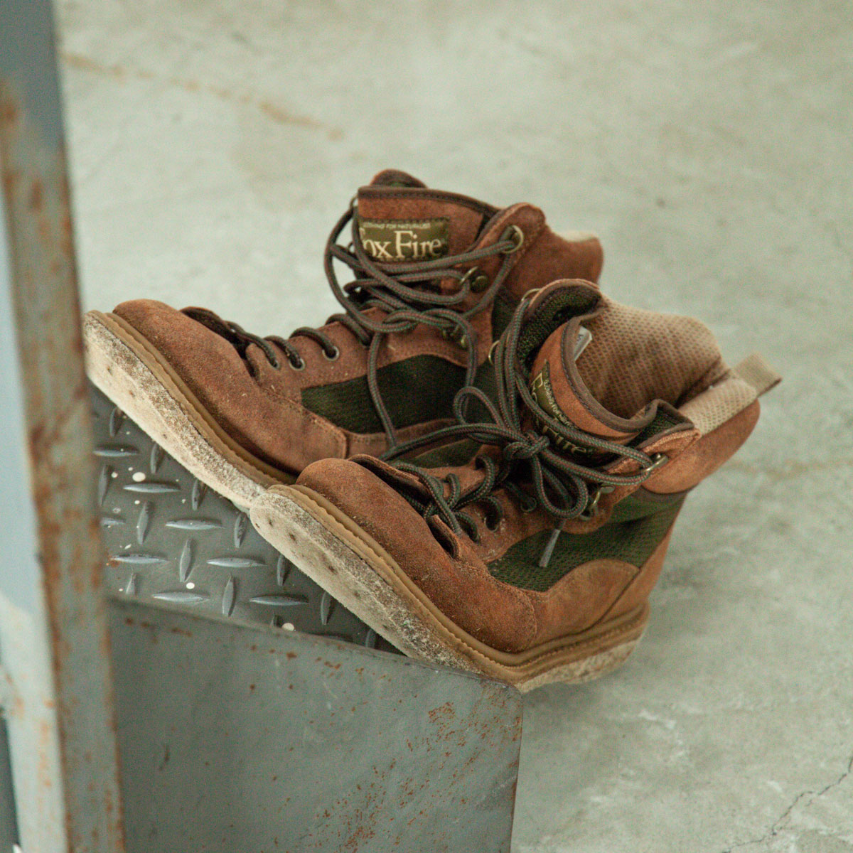 〈Foxfire〉のウェーディングシューズ