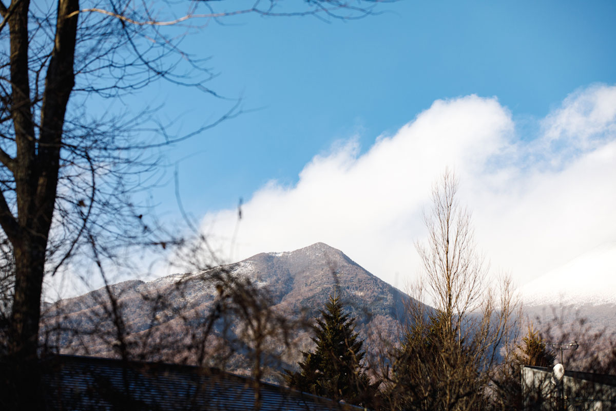 長野県北佐久郡から見える浅間山