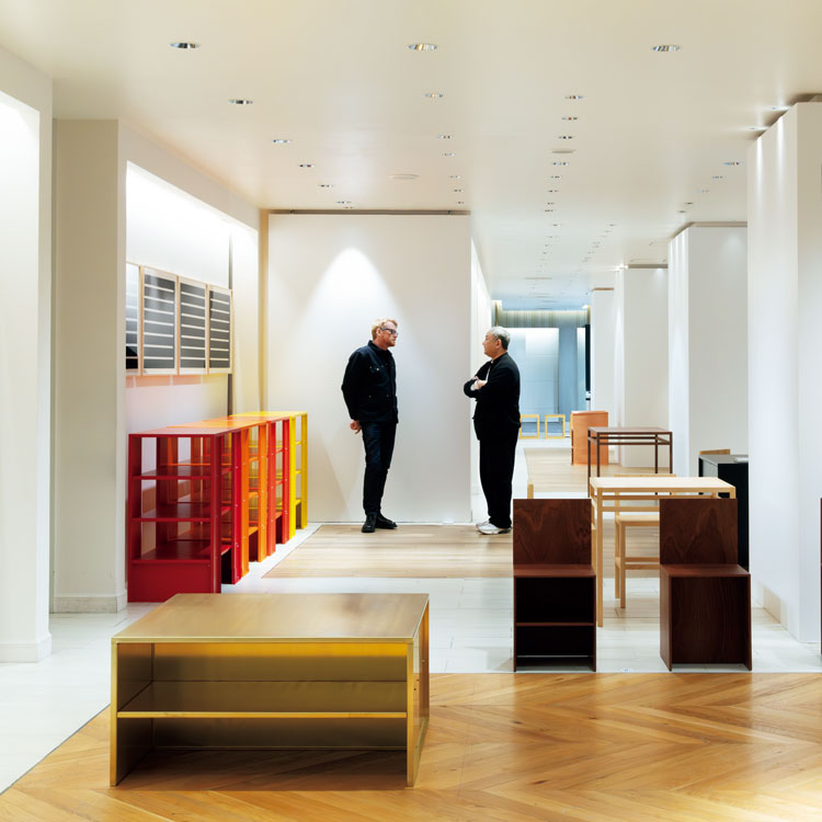 フラヴィン・ジャッド（左）、中原慎一郎（右）