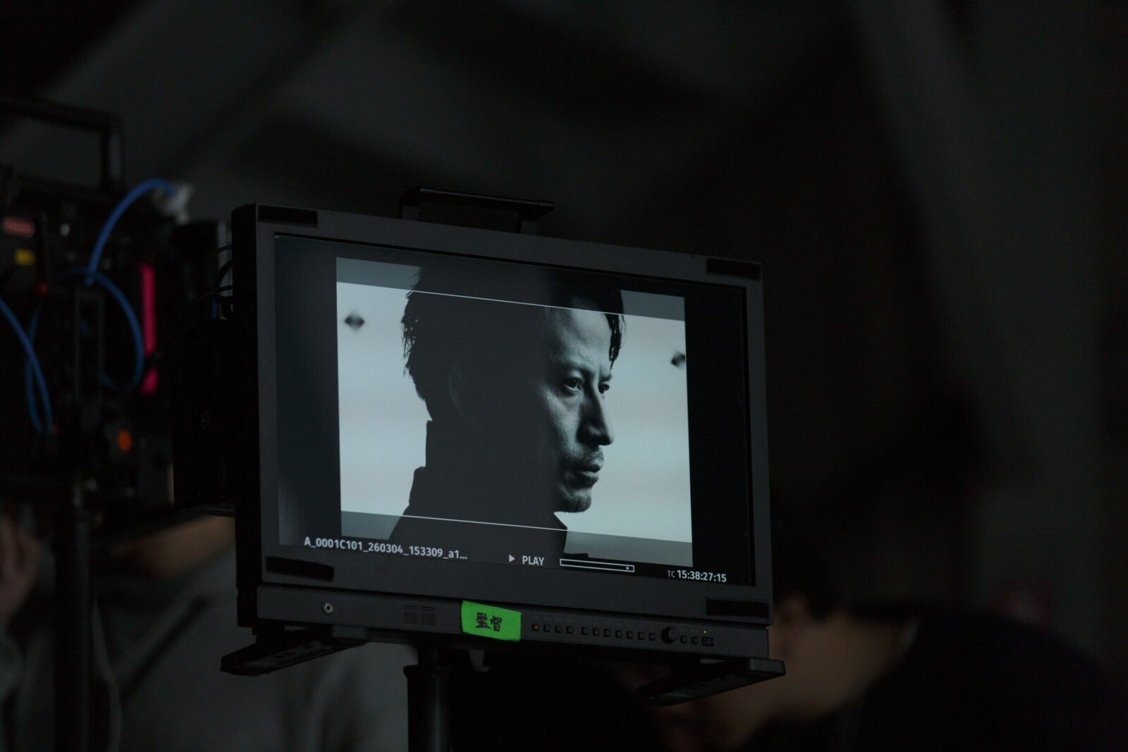 モニターに映った岡田准一