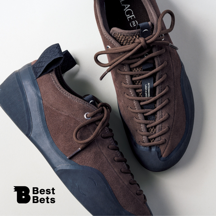 〈ヴィレッジ ピーエム〉のスニーカー