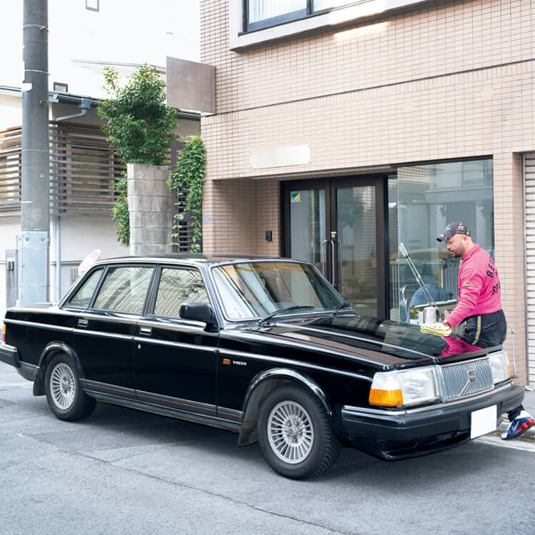 トータルで仕事を受ける「箱」を作る。スタイリスト・服部昌孝のお金の哲学