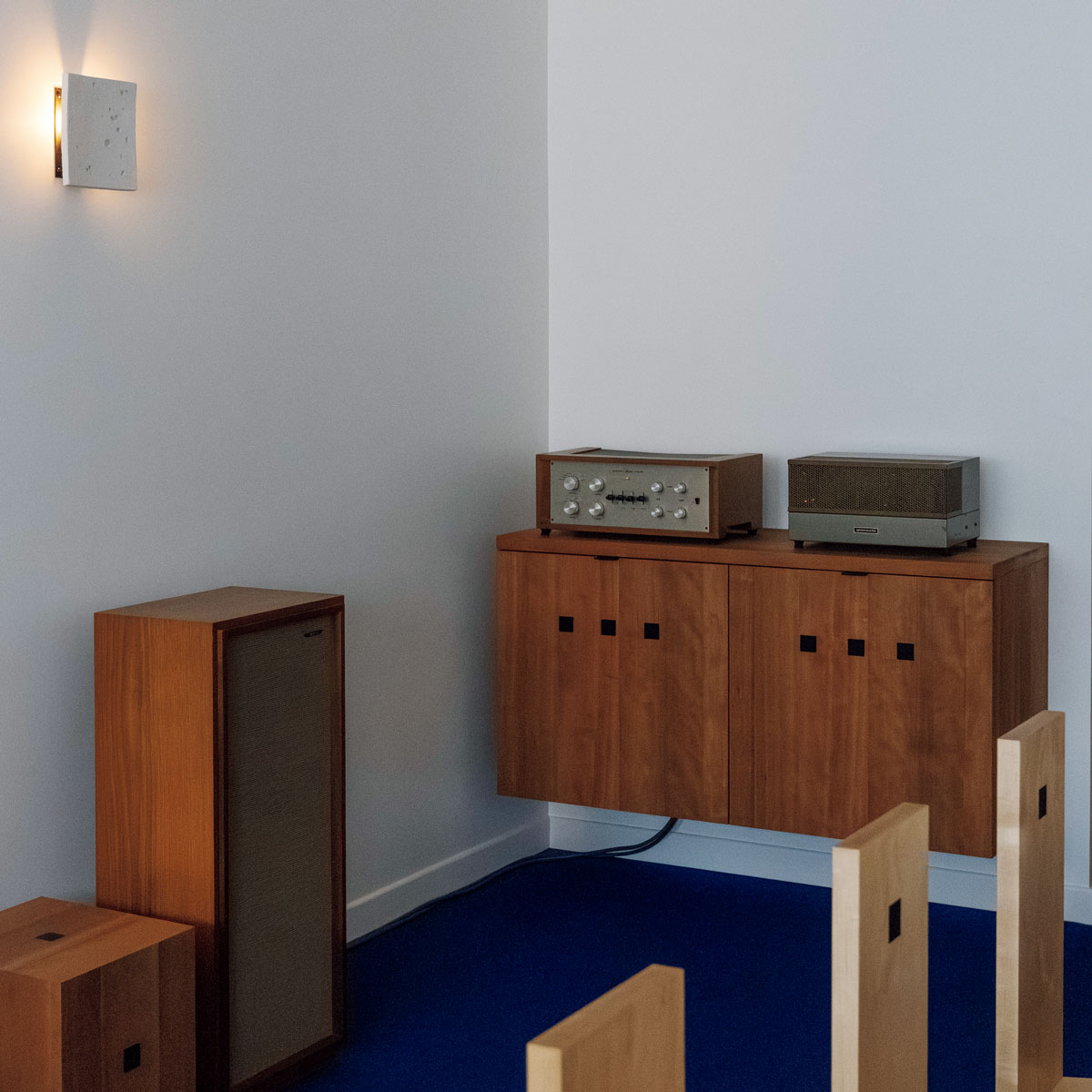 〈タンノイ〉のスピーカー・チャトワースや〈マランツ〉のアンプなど