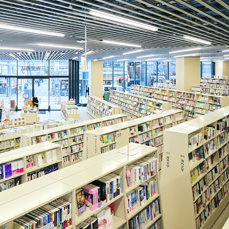 三省堂の店内1F