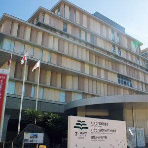 高知〈オーテピア高知図書館〉外観