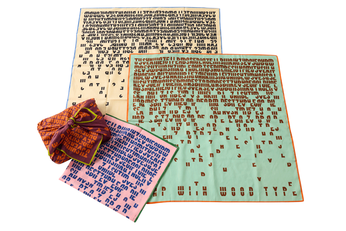〈TOMIGAYA Letterpress〉の風呂敷